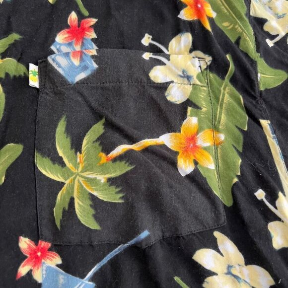Pineapple Moon Hawaiian Floral Print Shirt size medium - Picture 3 of 6